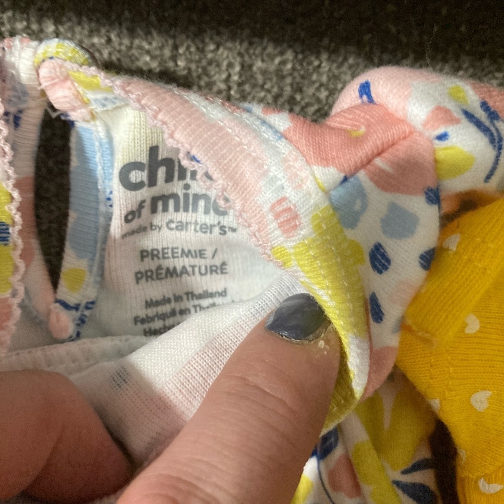 Baby baby baby 2 premie outfits never worn